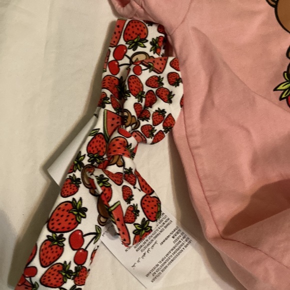 Moschino baby 6-9 month romper - Picture 3 of 4